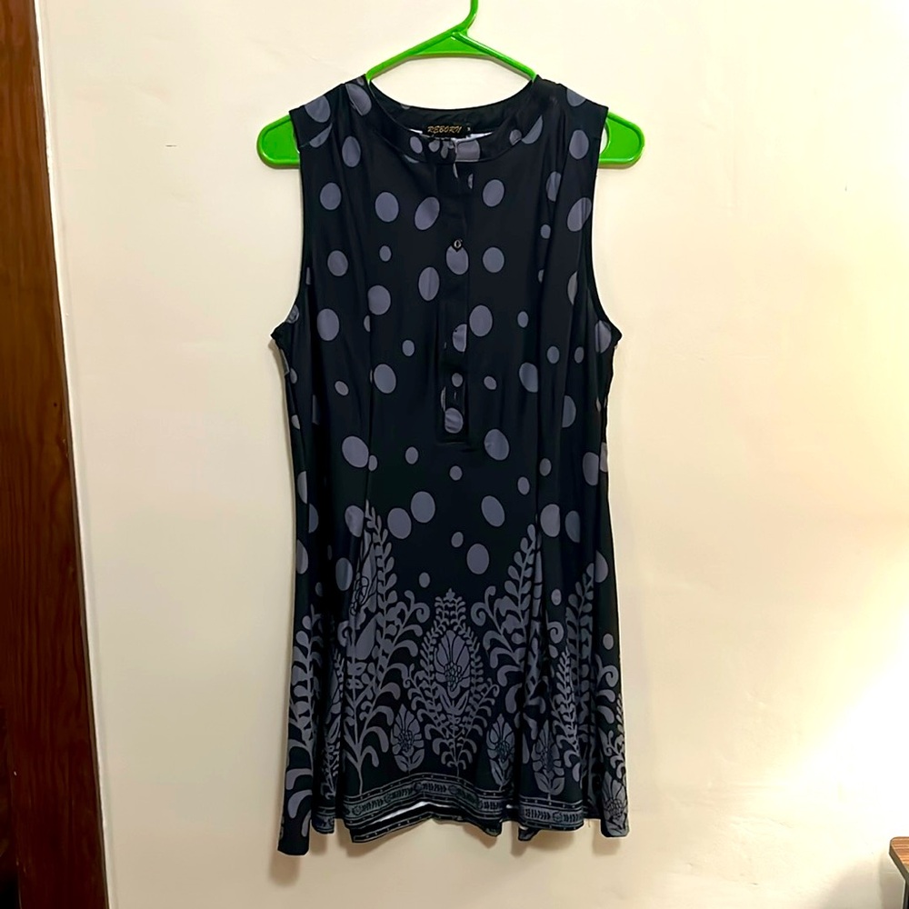 Black and gray short dress